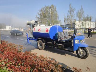 城市環(huán)衛(wèi)新利器 各類灑水車(chē)齊上陣，共筑清潔降塵防線